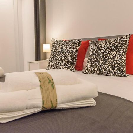 Apartamentos Constitucion By Renthas Malaga Exterior photo