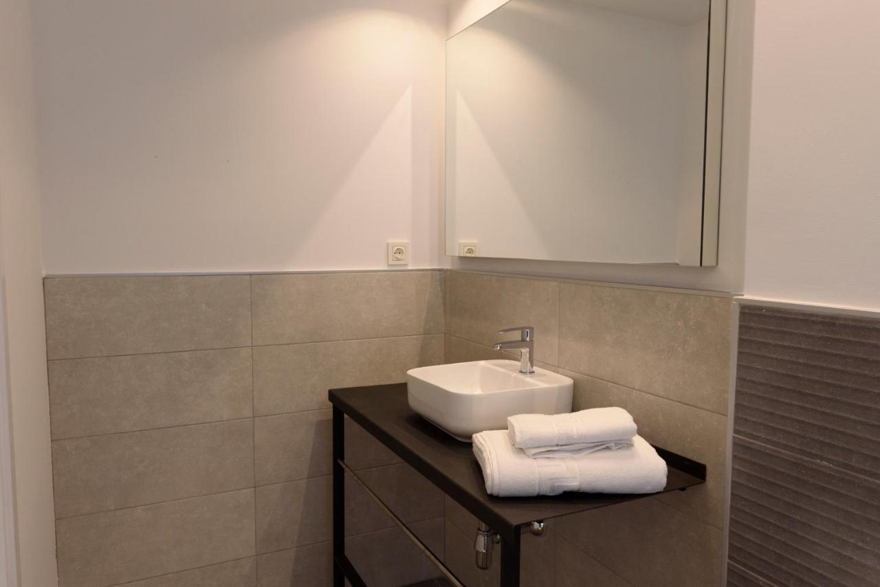 Apartamentos Constitucion By Renthas Malaga Exterior photo